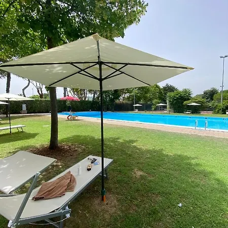 8 - Premium Дом отдыха *